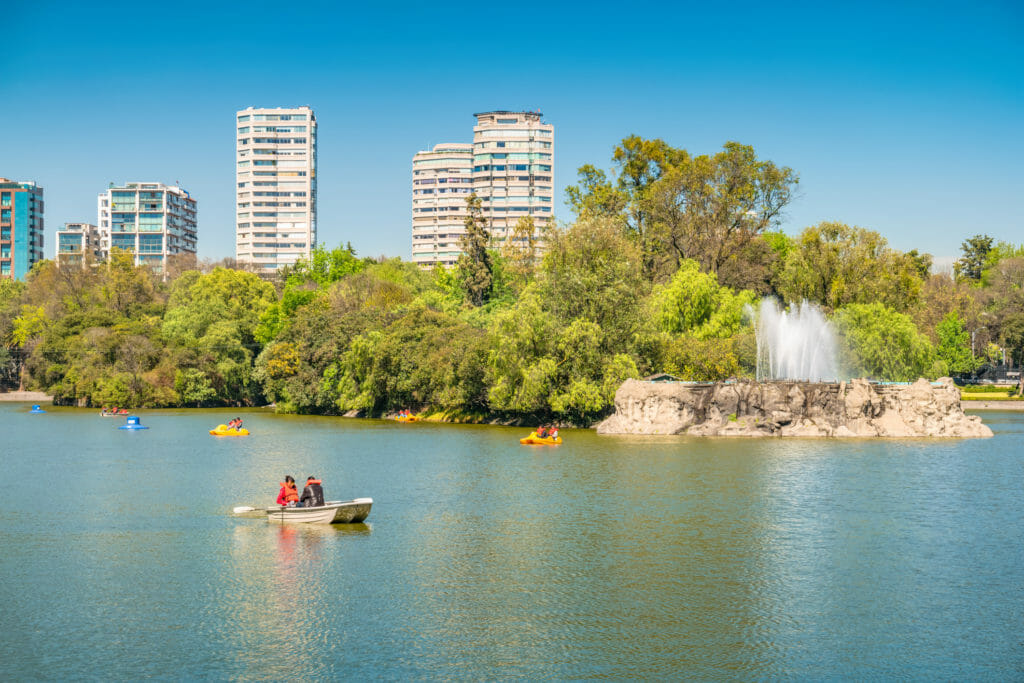 Parque Chapultepec Lago Menor y Polanco distrito Ciudad de México